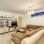 Complex Of 2 Olivia-mar, 2 Private Pools, Up To 20 Persons Only 200m From The Villa