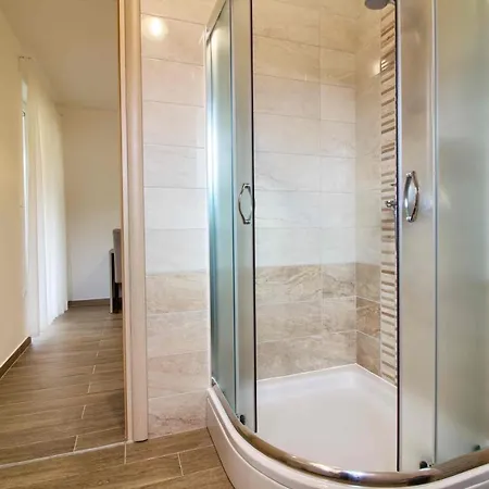 Complex Of 2 Olivia-mar, 2 Private Pools, Up To 20 Persons Only 200m From The Вилла *