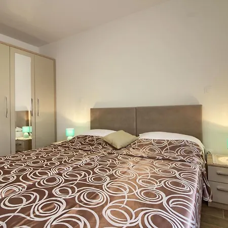 Complex Of 2 Olivia-mar, 2 Private Pools, Up To 20 Persons Only 200m From The Вилла