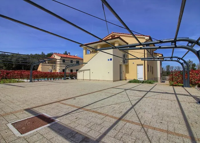 Complex Of 2 Olivia-mar, 2 Private Pools, Up To 20 Persons Only 200m From The