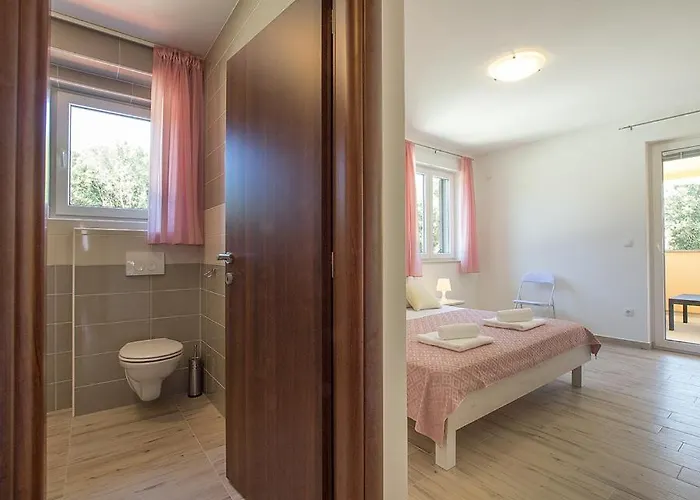 Villa Complex Of 2 Olivia-mar, 2 Private Pools, Up To 20 Persons Only 200m From The *