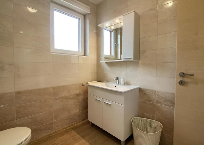Complex Of 2 Olivia-mar, 2 Private Pools, Up To 20 Persons Only 200m From The Villa
