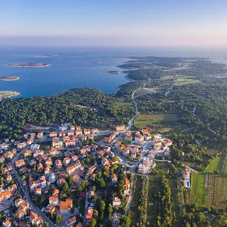 Villa Complex Of 2 Olivia-mar, 2 Private Pools, Up To 20 Persons Only 200m From The